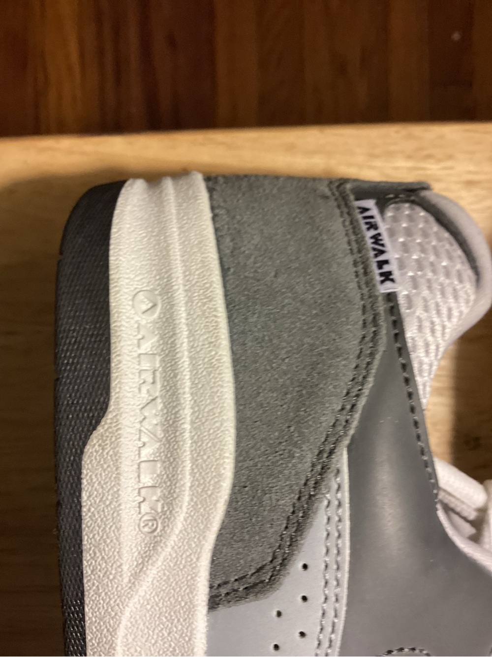 Airwalk Men's Sneakers 9 1/2 Grey no box - Picture 6 of 7